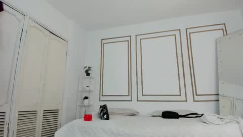 emily_gaviria1 online show from 03-28-26, 12:16