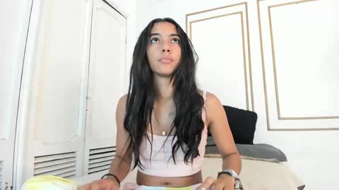 Snapshot of emily_gaviria1 chatting on 06-09-26, 12:17 emily_gaviria1 online show from 06-09-26, 12:17
