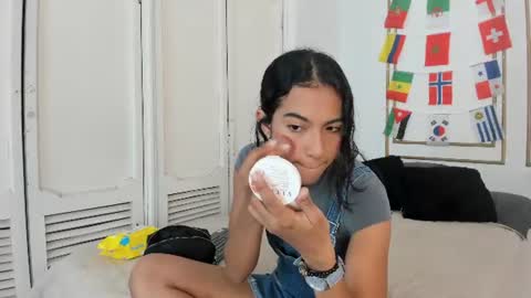 Snapshot of emily_gaviria1 chatting on 06-23-26, 12:14 emily_gaviria1 online show from 06-23-26, 12:14