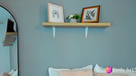 Emily online show from 02-20-25, 09:31