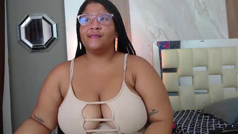 emily_jhonsson_ online show from 05-18-26, 12:11