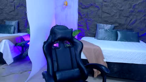 Emily online show from 04-29-26, 12:20