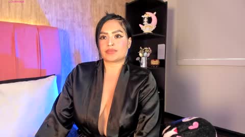 Snapshot of emily_klarence chatting on 04-18-26, 07:58 Emily online show from 04-18-26, 07:58