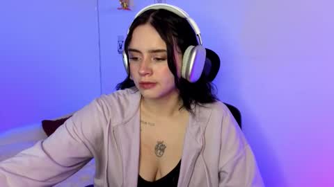 Snapshot of emily_lindey_ chatting on 02-15-26, 03:47 Emily Lindey online show from 02-15-26, 03:47