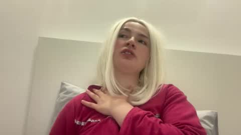 Snapshot of emily_morning_dew chatting on 02-03-26, 07:35 emily_morning_dew online show from 02-03-26, 07:35