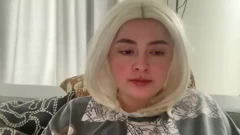 Snapshot of emily_morning_dew chatting on 02-17-26, 09:28 emily_morning_dew online show from 02-17-26, 09:28