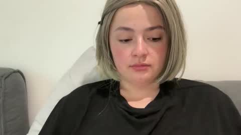 Snapshot of emily_morning_dew chatting on 05-19-26, 03:24 emily_morning_dew online show from 05-19-26, 03:24