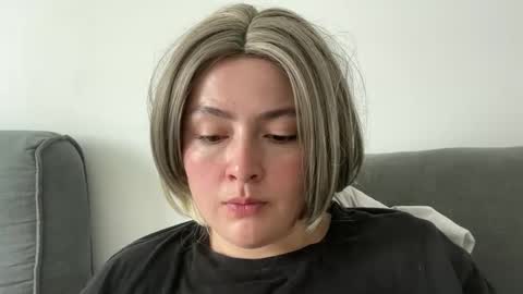 Snapshot of emily_morning_dew chatting on 06-03-26, 08:06 emily_morning_dew online show from 06-03-26, 08:06
