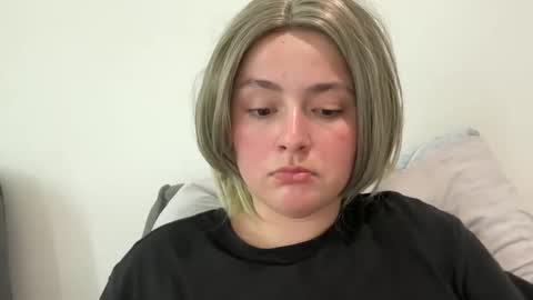 Snapshot of emily_morning_dew chatting on 06-06-26, 09:36 emily_morning_dew online show from 06-06-26, 09:36