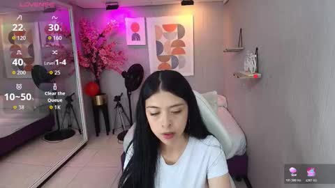 Snapshot of emily_osman chatting on 02-19-26, 12:45 Emily osman online show from 02-19-26, 12:45