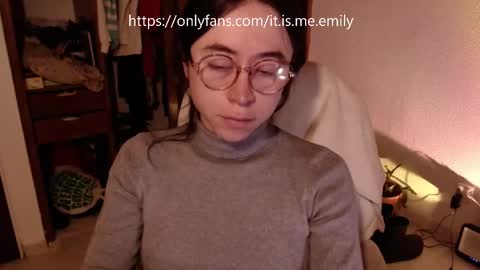 Snapshot of emily_pearl_ chatting on 09-28-25, 02:28 emily_pearl_ online show from 09-28-25, 02:28