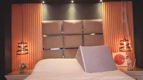 Emily online show from 11-12-25, 11:32