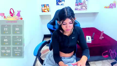 Snapshot of emily_rosse04 chatting on 01-19-26, 12:42 online show from 01-19-26, 12:42