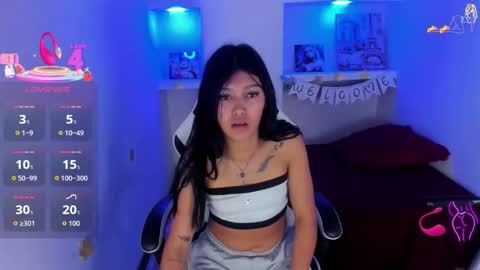 Snapshot of emily_rosse04 chatting on 02-16-26, 12:45 online show from 02-16-26, 12:45