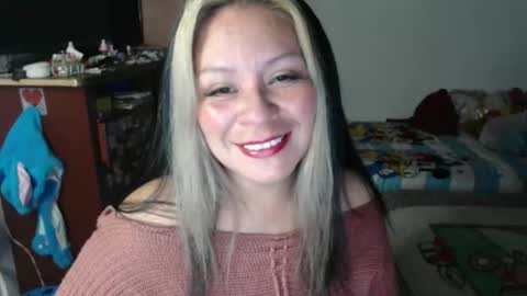 Snapshot of emily_sexy69 chatting on 12-16-25, 06:07 Emily online show from 12-16-25, 06:07