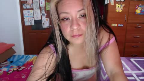 Snapshot of emily_sexy69 chatting on 02-10-26, 02:54 Emily online show from 02-10-26, 02:54
