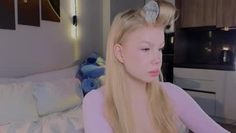 emily shepard online show from 03-31-26, 02:13