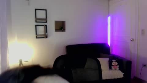 Snapshot of emily_swan_04 chatting on 02-14-25, 12:09 Emily Swan online show from 02-14-25, 12:09