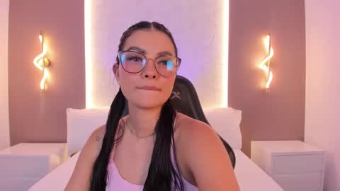 emily_tolson online show from 02-04-26, 08:03