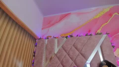 Snapshot of emily_velvet_ chatting on 07-11-26, 06:43 emily_velvet_ online show from 07-11-26, 06:43