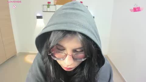 Emi online show from 11-24-25, 10:42