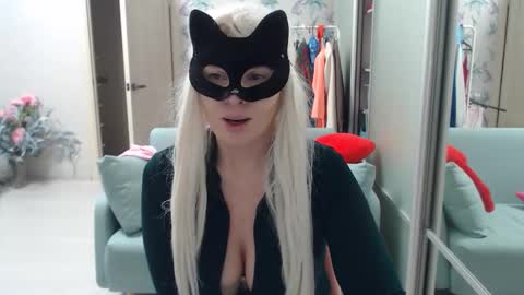 Emily online show from 02-08-26, 03:15