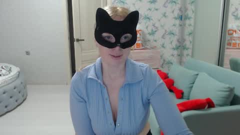 Snapshot of emily_york18 chatting on 05-22-26, 05:29 Emily online show from 05-22-26, 05:29