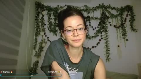 Snapshot of emilyalexa chatting on 06-15-26, 12:29 Emily Alexa online show from 06-15-26, 12:29