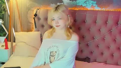 Baby Emelli online show from 07-06-26, 08:00