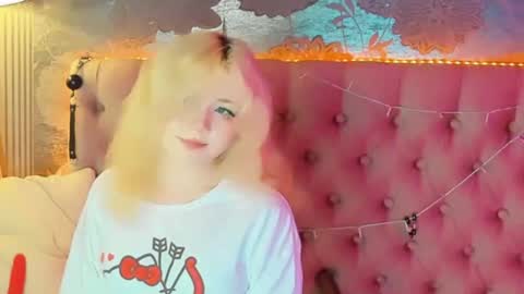 Baby Emelli online show from 07-12-26, 06:37