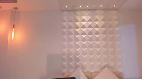 Emily Armstrong online show from 01-31-25, 12:07