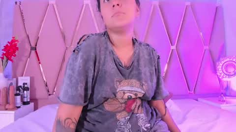 Emily online show from 04-12-26, 11:10