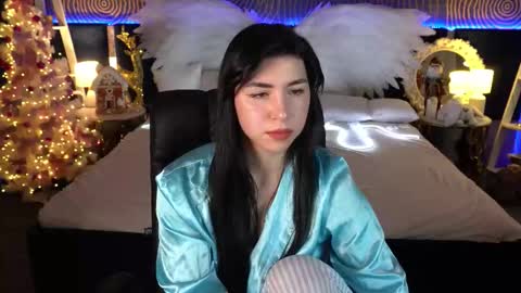 Emy online show from 12-23-25, 07:06