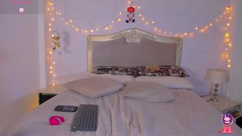 Emily online show from 12-02-24, 05:37