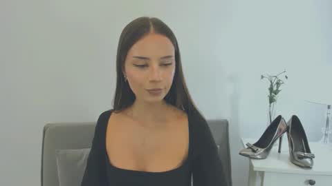 EmilyCharming online show from 02-06-25, 09:28