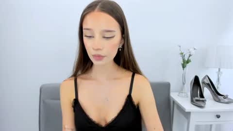 EmilyCharming online show from 11-25-25, 09:15