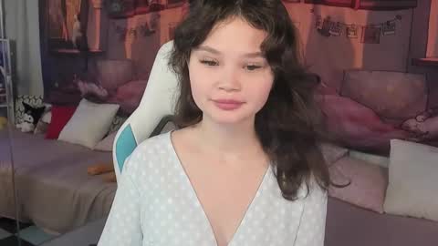 Emilyhaves online show from 11-15-25, 05:09