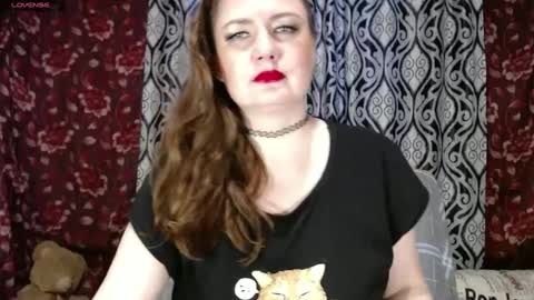 Snapshot of emilydoth chatting on 12-25-24, 07:24 EmilyDoth online show from 12-25-24, 07:24
