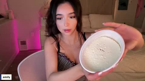 Snapshot of emilyfawn chatting on 09-09-25, 03:06 emilyfawn online show from 09-09-25, 03:06