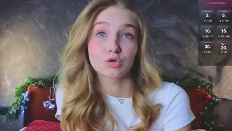 Snapshot of emilyhewell chatting on 01-24-25, 11:15 Emi online show from 01-24-25, 11:15