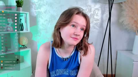 Snapshot of emilyhewell chatting on 01-28-25, 05:54 Emi online show from 01-28-25, 05:54