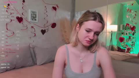 Snapshot of emilyhewell chatting on 02-16-25, 01:14 Emi online show from 02-16-25, 01:14