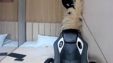 EmilyJhonson online show from 05-16-26, 07:34