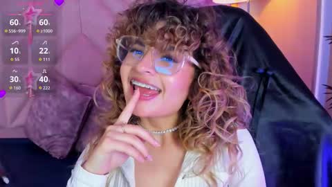 Snapshot of emilyjonesss_ chatting on 03-02-26, 08:37 Emilyjonnes online show from 03-02-26, 08:37