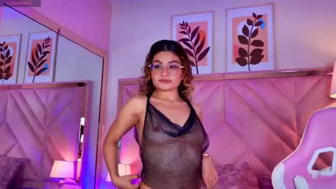 Emilyjonnes  online show from 04-11-26, 10:14