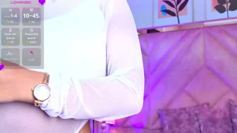 Emilyjonnes  online show from 04-14-26, 09:32