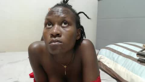 Snapshot of emilyposha chatting on 04-22-26, 10:33 Emilly online show from 04-22-26, 10:33