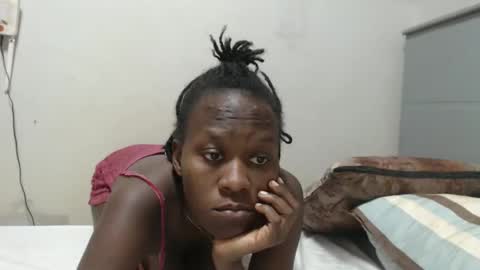 Snapshot of emilyposha chatting on 05-03-26, 09:21 Emilly online show from 05-03-26, 09:21