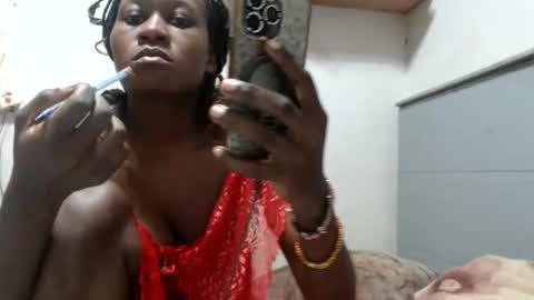 Snapshot of emilyposha chatting on 05-31-26, 09:27 Emilly online show from 05-31-26, 09:27