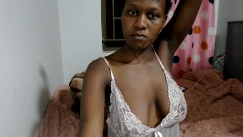 Snapshot of emilyposha chatting on 07-04-26, 11:11 Emilly online show from 07-04-26, 11:11